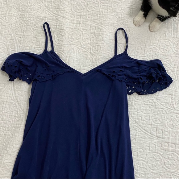 ‼️SOLD‼️ Blue top 😁🦋 - Picture 5 of 5